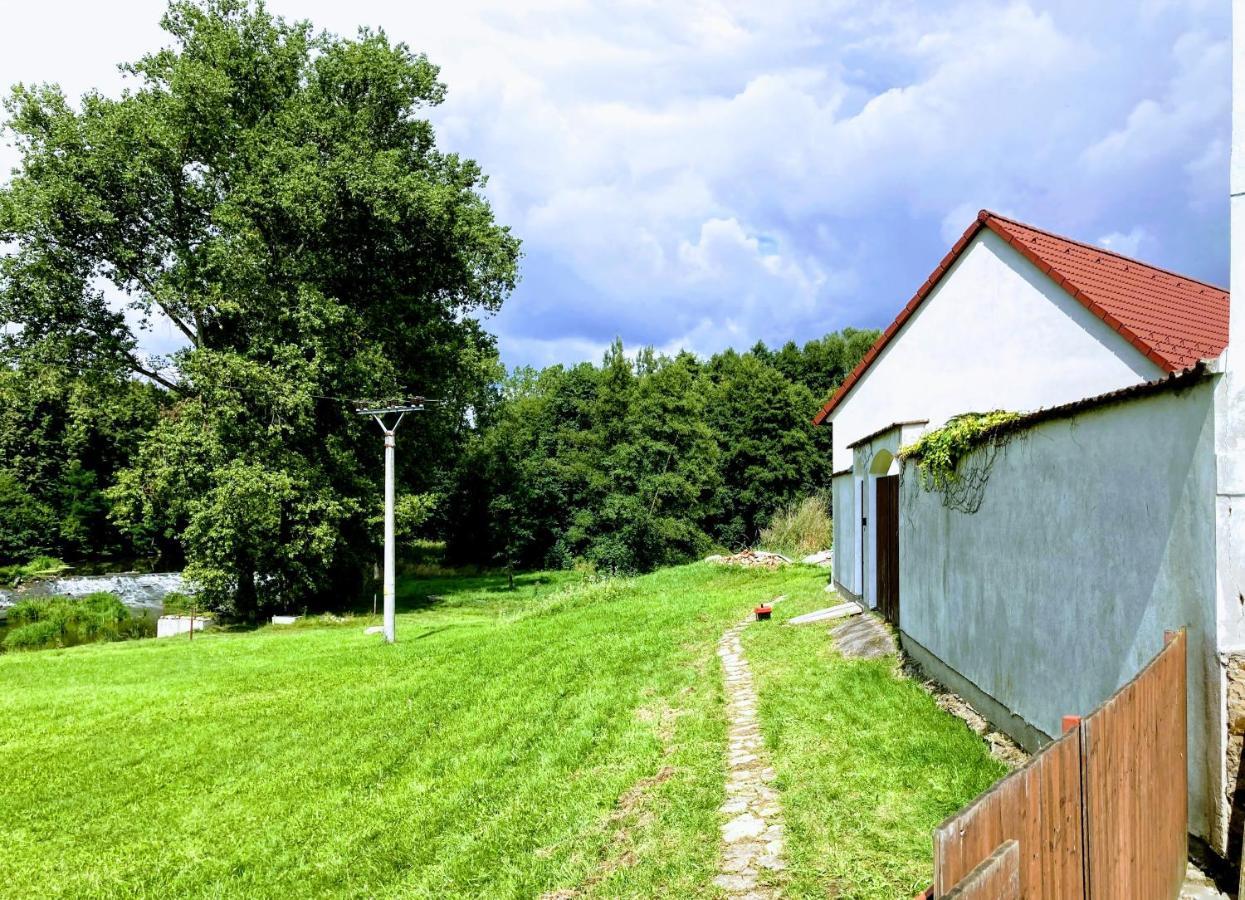 Ferienhaus U Reky Nezarky Lásenice
